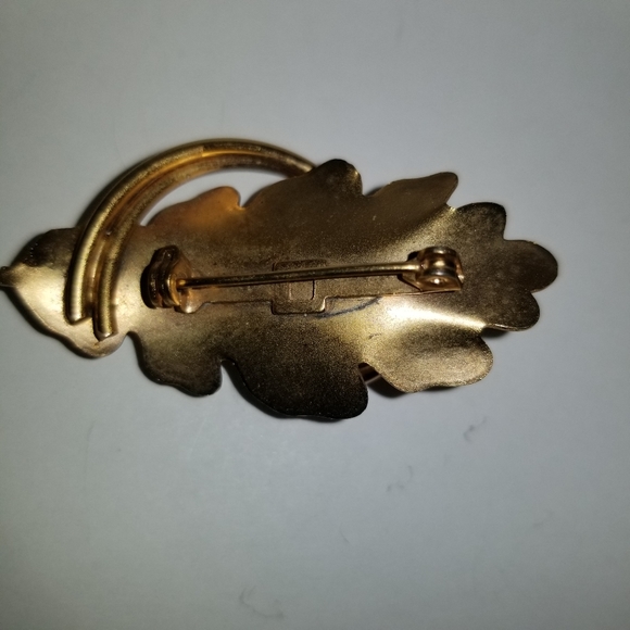 Vintage Broach - Picture 11 of 16